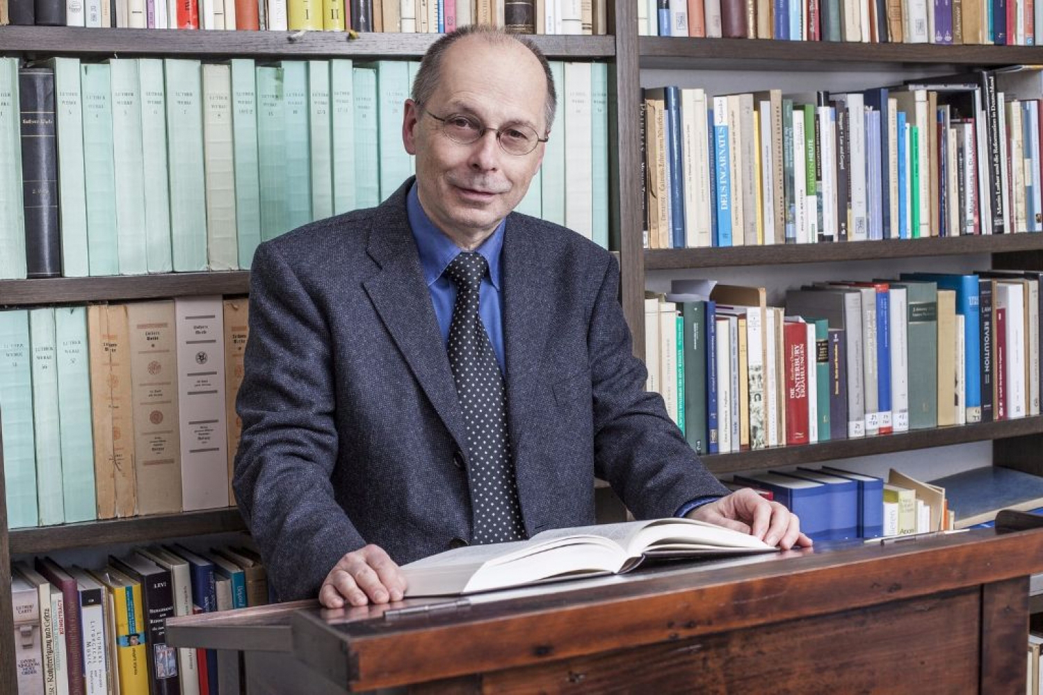 O medreligijskih vprašanjih na Alma Mater